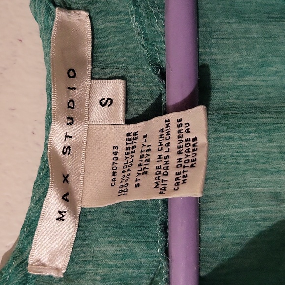 Blouse - Picture 2 of 3